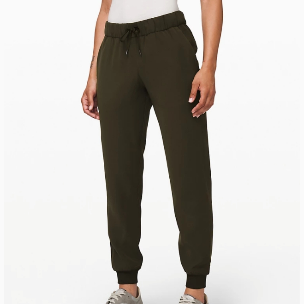 Lululemon On The Fly Jogger Olive EUC